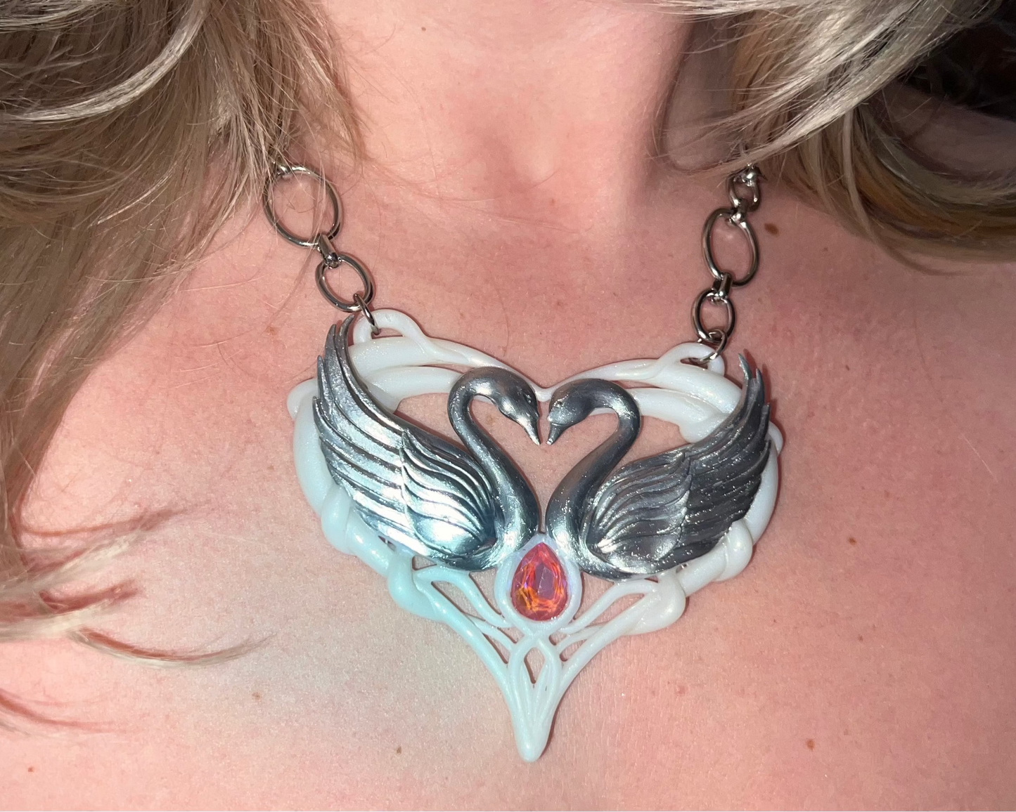 TWIN SWAN NECKLACE