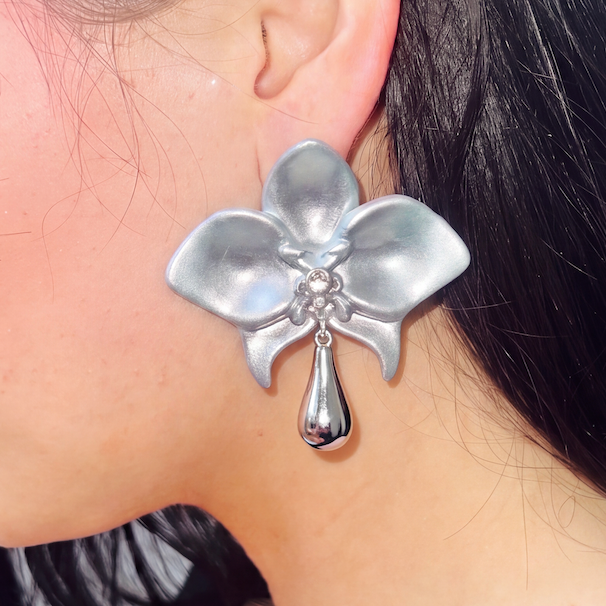 UGLIES BLUE ORCHID EARRING