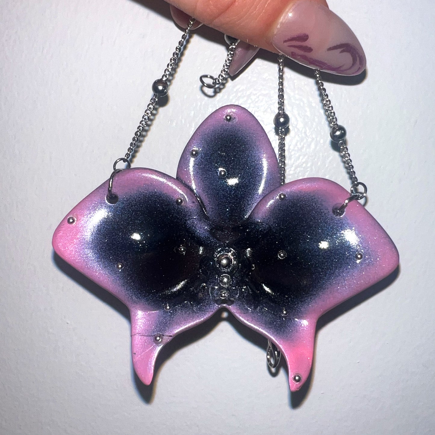 ORCHID NECKLACE