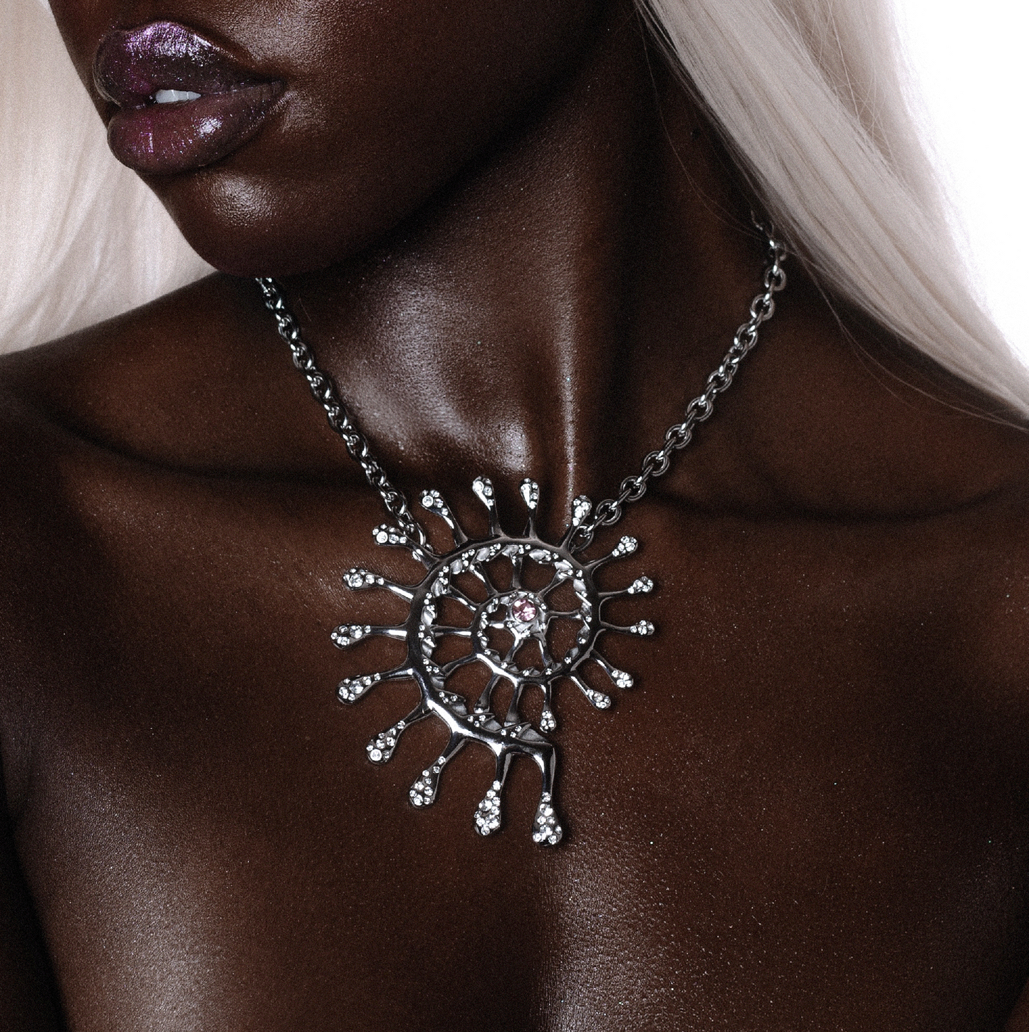 SPIRAL METAL NECKLACE