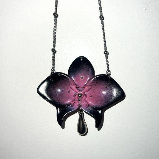 ORCHID TEARDROP NECKLACE