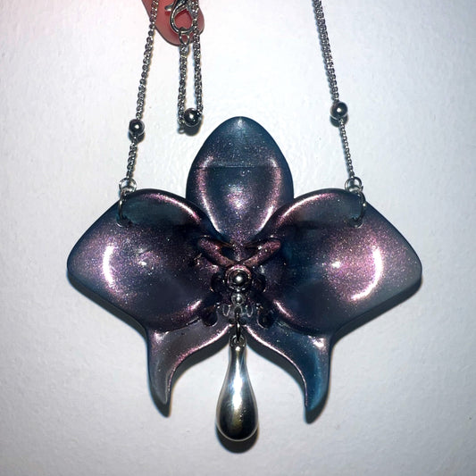 COLORSHIFT TEARDROP ORCHID NECKLACE