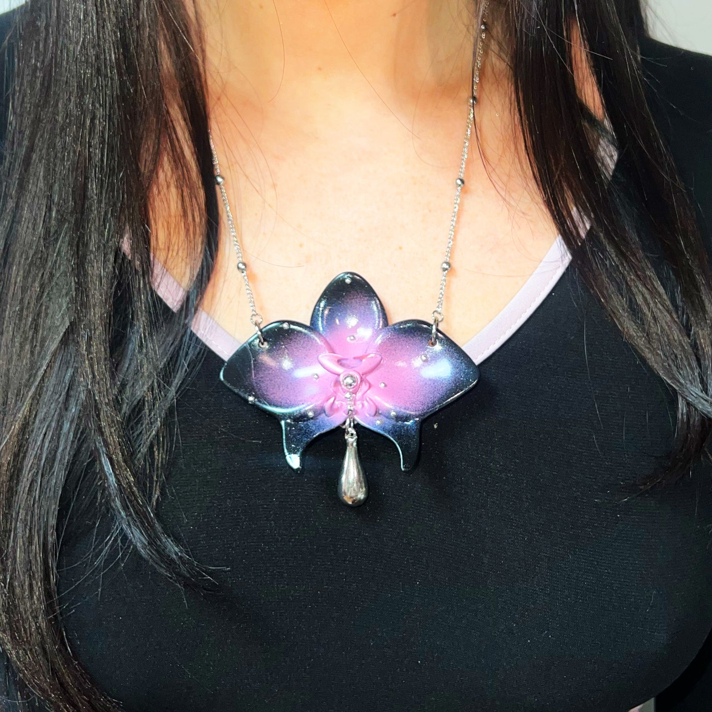 ORCHID TEARDROP NECKLACE