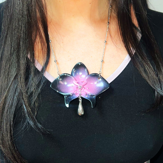ORCHID TEARDROP NECKLACE